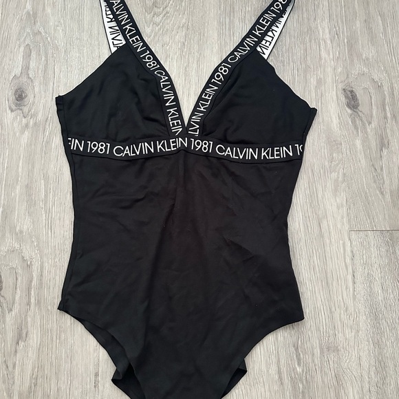 Calvin Klein Black V-Neck Bodysuit - Picture 1 of 4